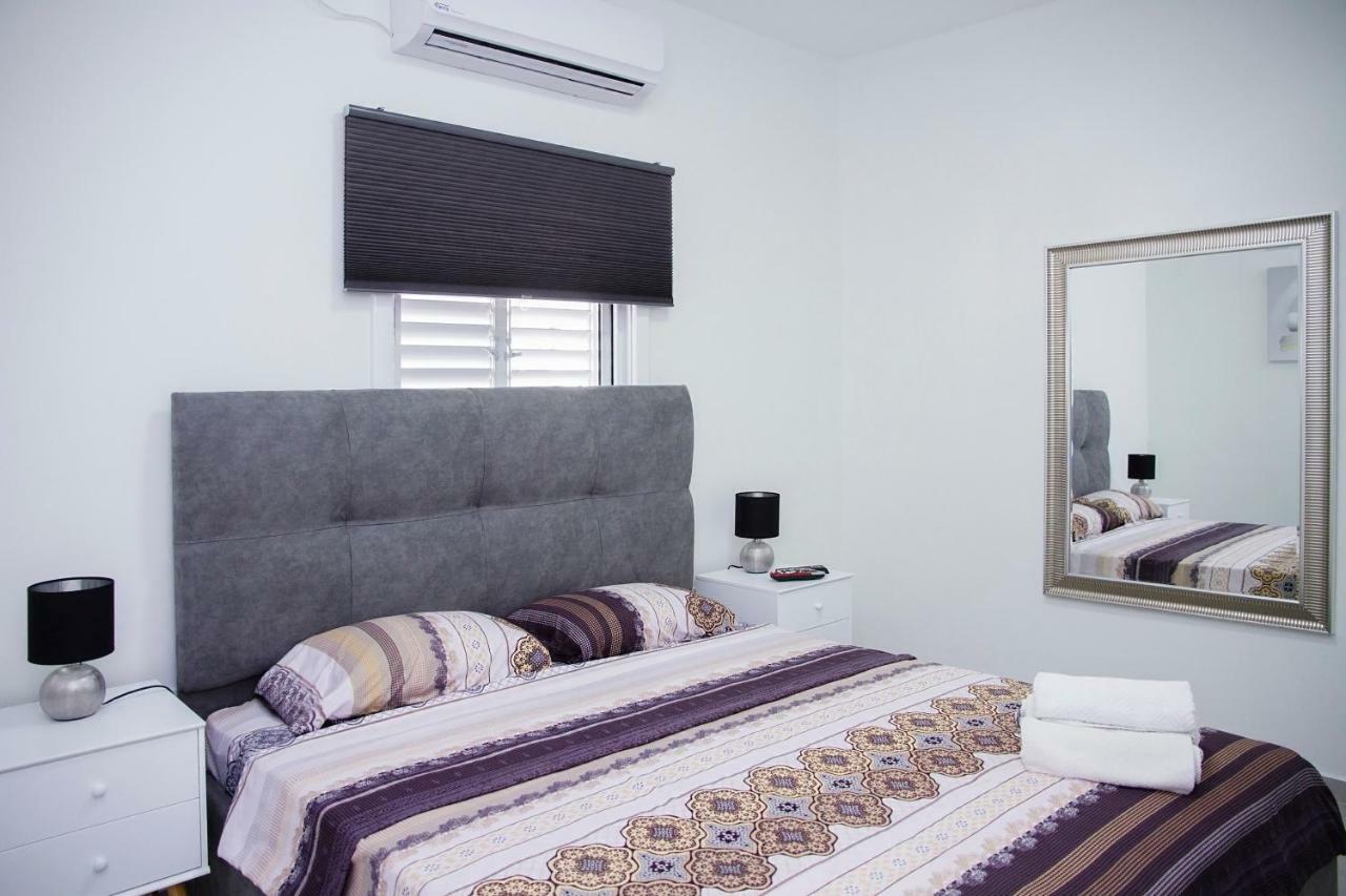 Apartments4You Maya Бат-Ям Екстер'єр фото