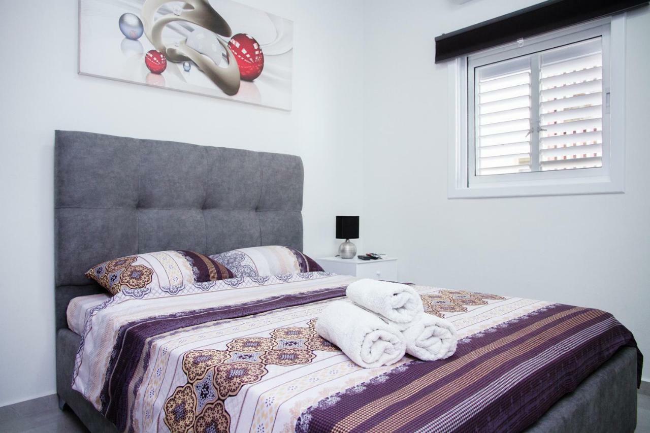 Apartments4You Maya Бат-Ям Екстер'єр фото