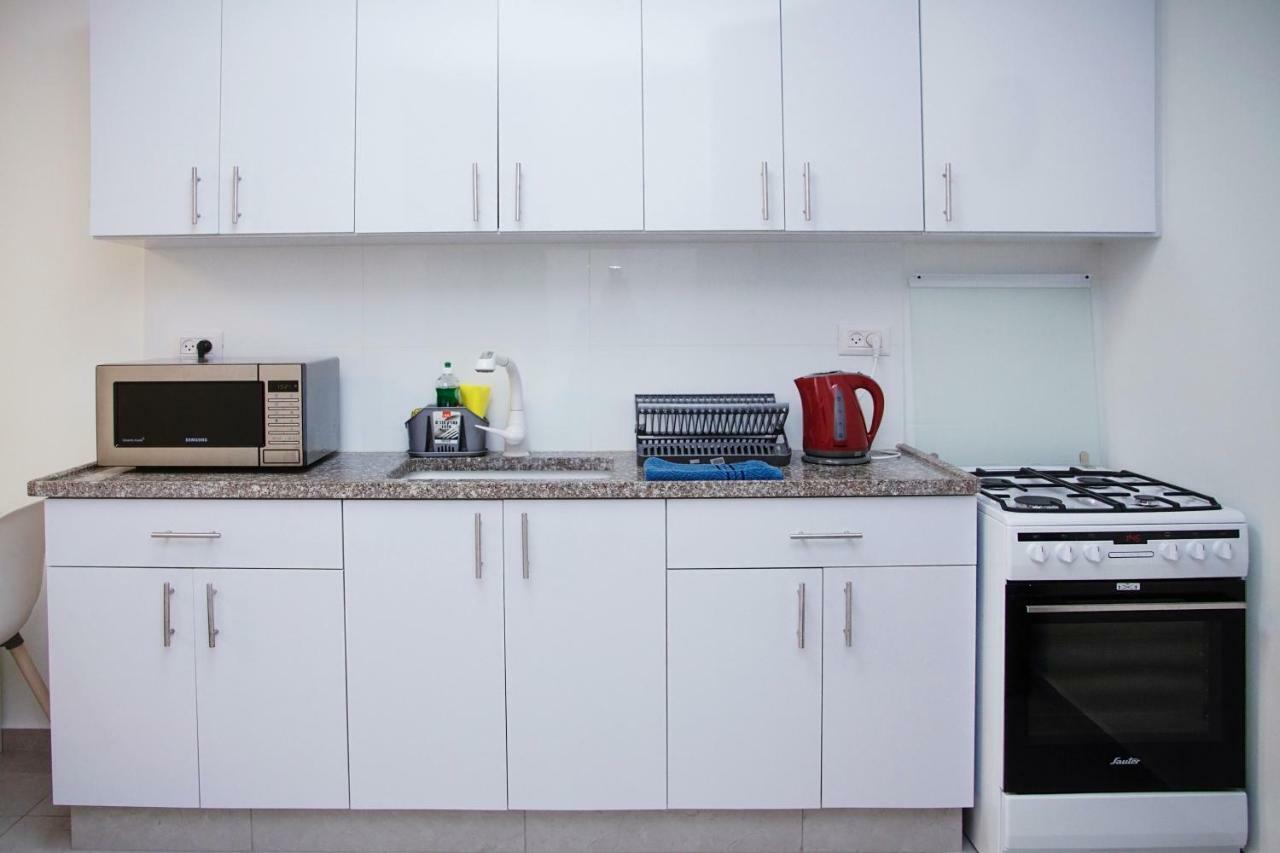 Apartments4You Maya Бат-Ям Екстер'єр фото